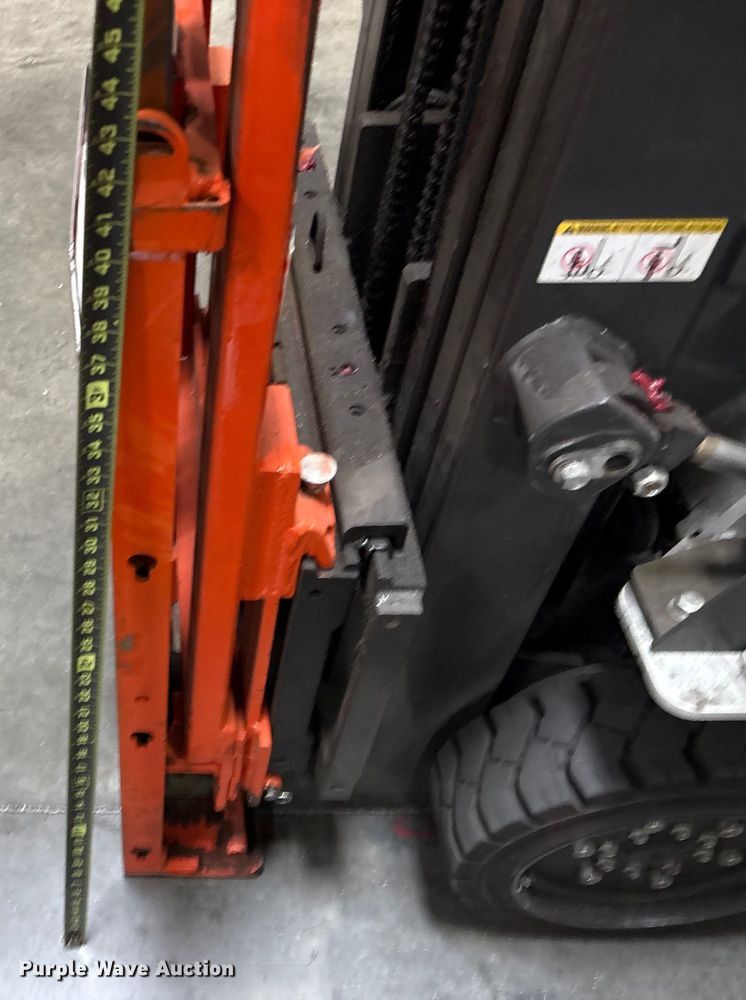 image for item EC8019 2016 UniCarriers CFS40 forklift