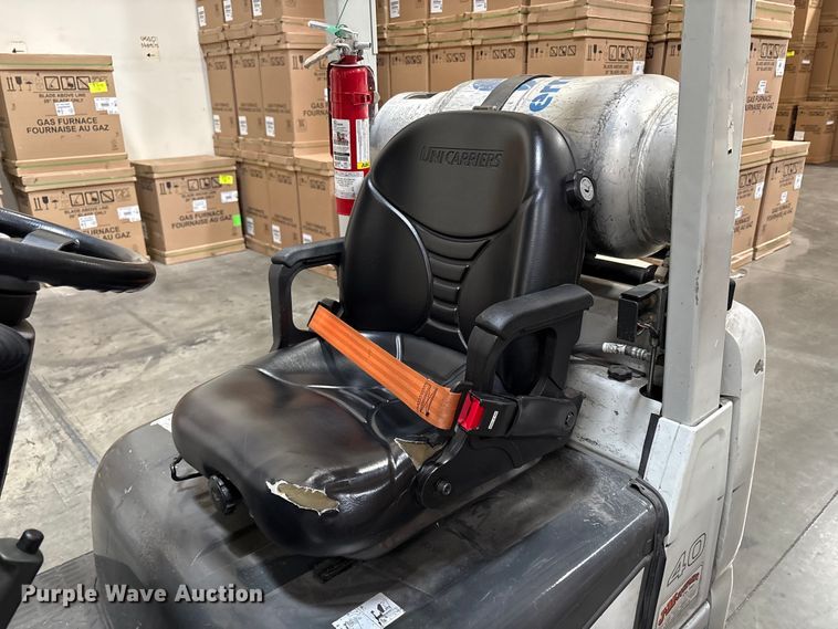 image for item EC8019 2016 UniCarriers CFS40 forklift