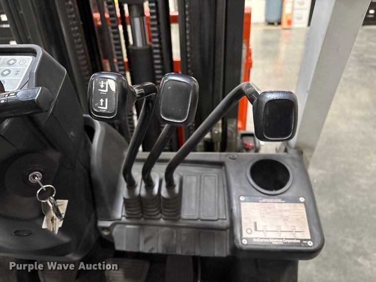 image for item EC8019 2016 UniCarriers CFS40 forklift