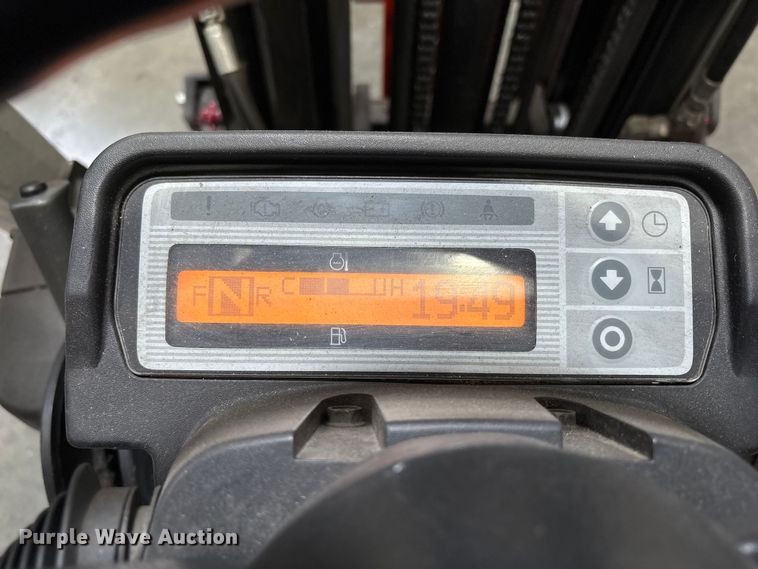 image for item EC8019 2016 UniCarriers CFS40 forklift