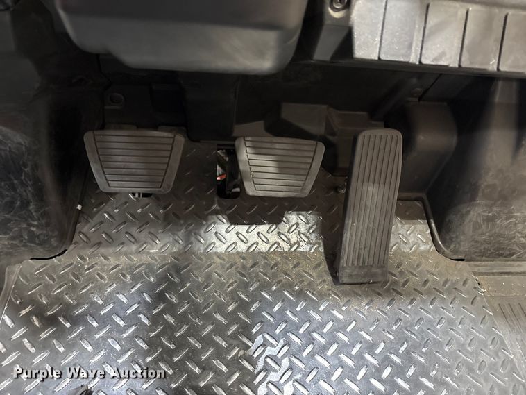 image for item EC8019 2016 UniCarriers CFS40 forklift