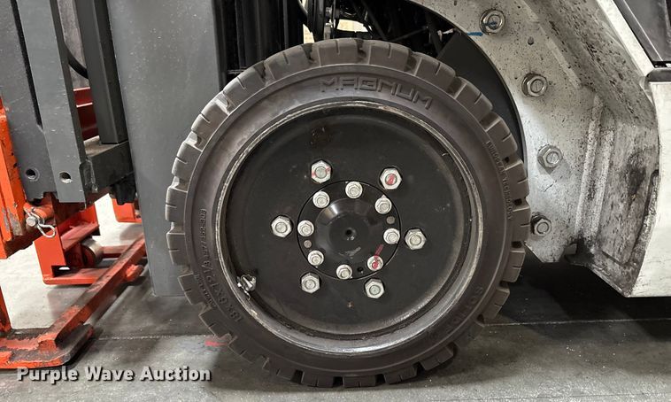 image for item EC8019 2016 UniCarriers CFS40 forklift