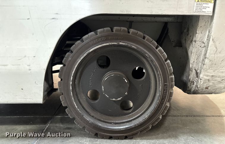 image for item EC8019 2016 UniCarriers CFS40 forklift