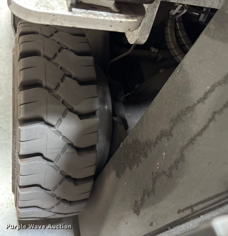 image for item EC8019 2016 UniCarriers CFS40 forklift