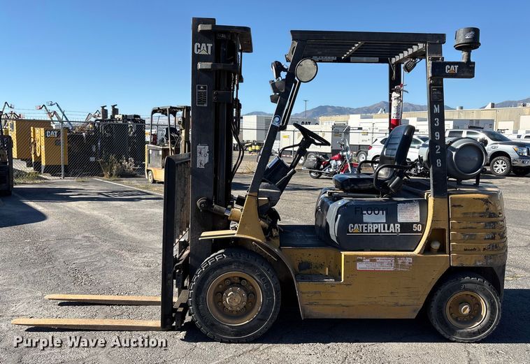 image for item EC8032 1994 Caterpillar GP25 forklift