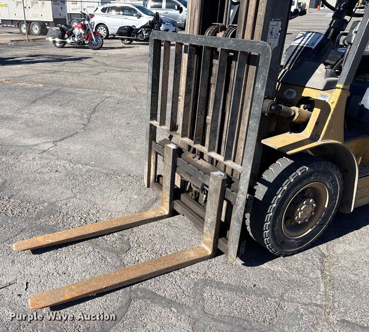 image for item EC8032 1994 Caterpillar GP25 forklift
