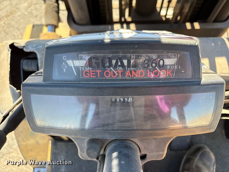 image for item EC8032 1994 Caterpillar GP25 forklift