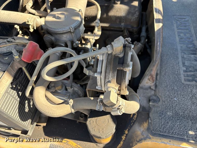 image for item EC8032 1994 Caterpillar GP25 forklift