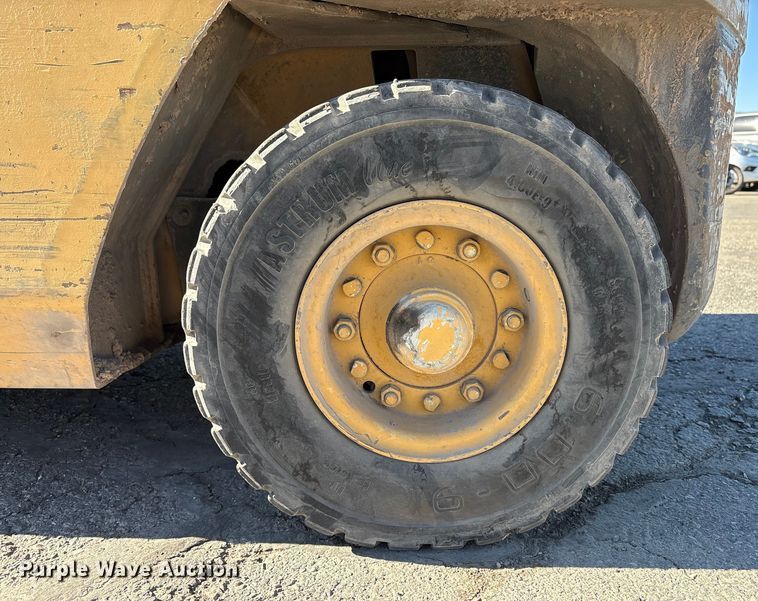 image for item EC8032 1994 Caterpillar GP25 forklift