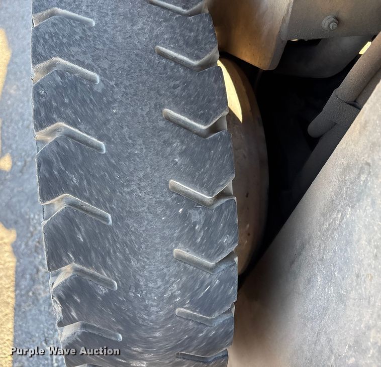 image for item EC8032 1994 Caterpillar GP25 forklift