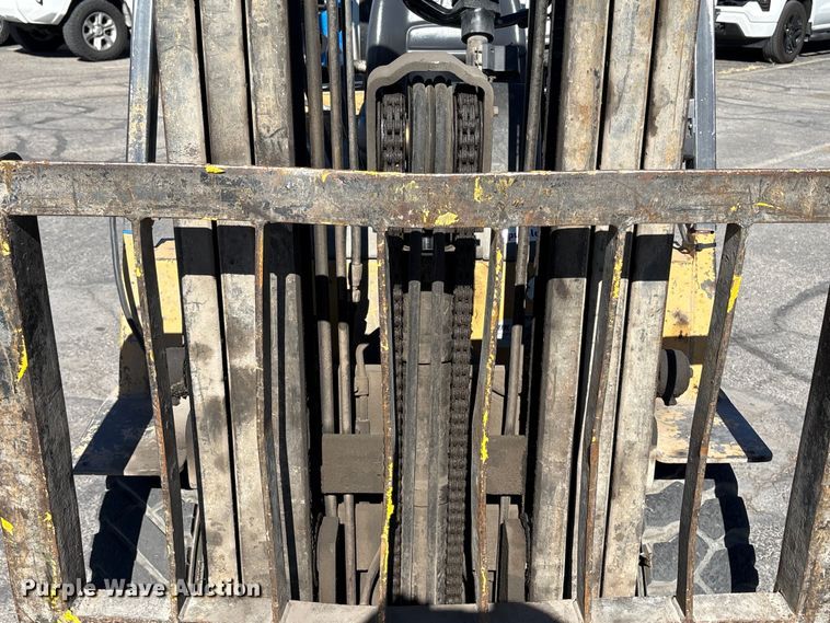 image for item EC8033 1997 Caterpillar GP25 forklift