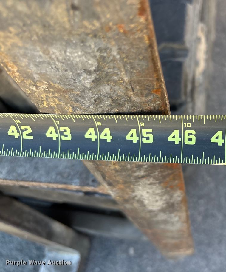 image for item EC8033 1997 Caterpillar GP25 forklift