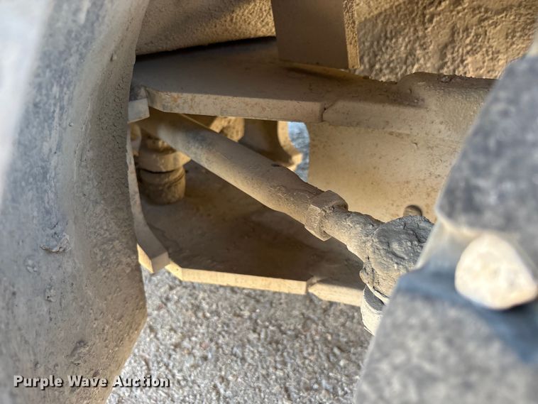 image for item EC8033 1997 Caterpillar GP25 forklift