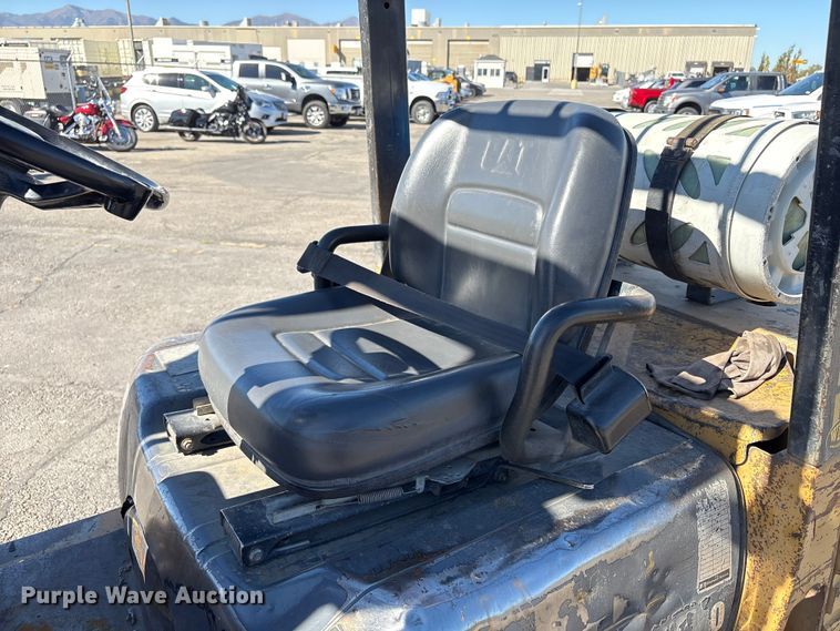 image for item EC8033 1997 Caterpillar GP25 forklift