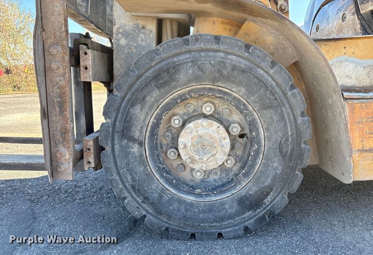 image for item EC8033 1997 Caterpillar GP25 forklift