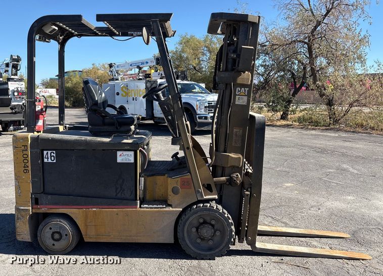 MONTACARGAS ELéCTRICO 2006 CATERPILLAR E6000