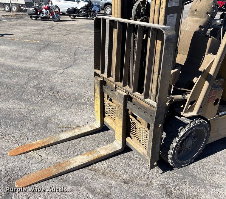 image for item EC8034 2006 Caterpillar E 6000 Warehouse Forklift ( Electric)