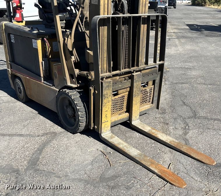 image for item EC8034 2006 Caterpillar E 6000 Warehouse Forklift ( Electric)