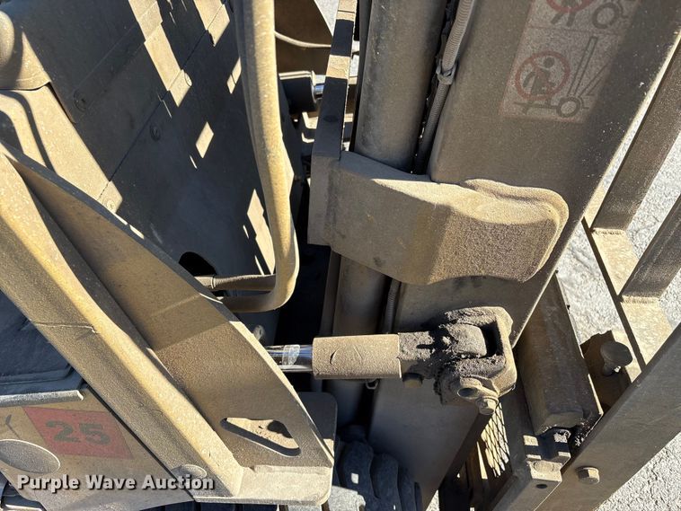 image for item EC8034 2006 Caterpillar E 6000 Warehouse Forklift ( Electric)