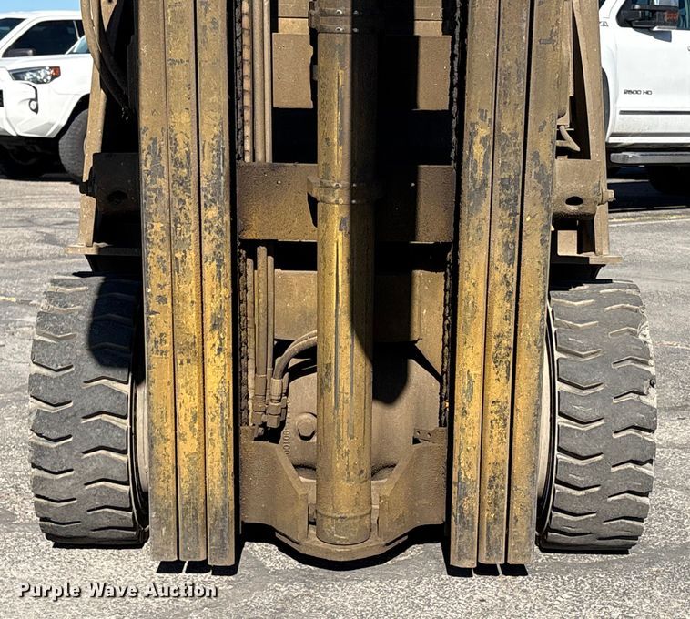 image for item EC8034 2006 Caterpillar E 6000 Warehouse Forklift ( Electric)