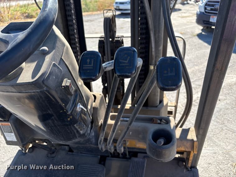 image for item EC8034 2006 Caterpillar E 6000 Warehouse Forklift ( Electric)