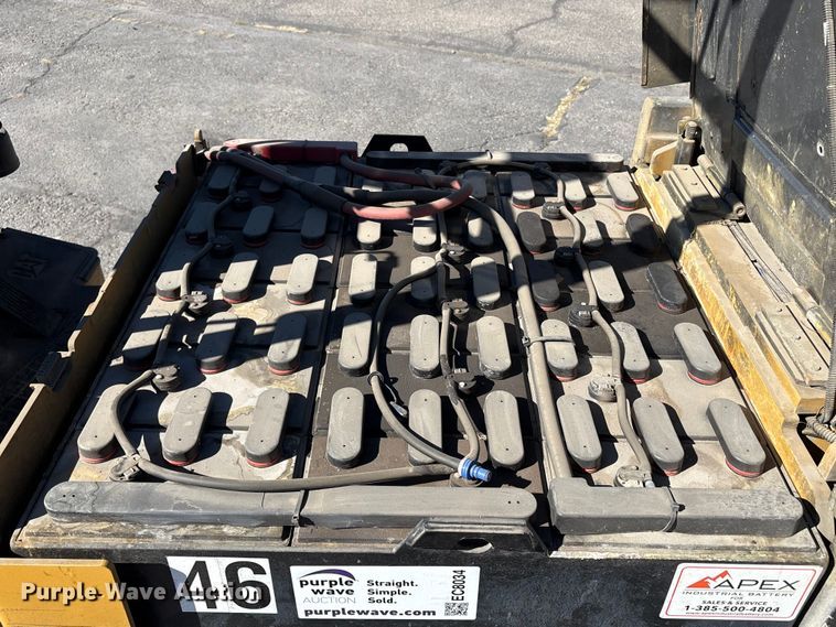 image for item EC8034 2006 Caterpillar E 6000 Warehouse Forklift ( Electric)