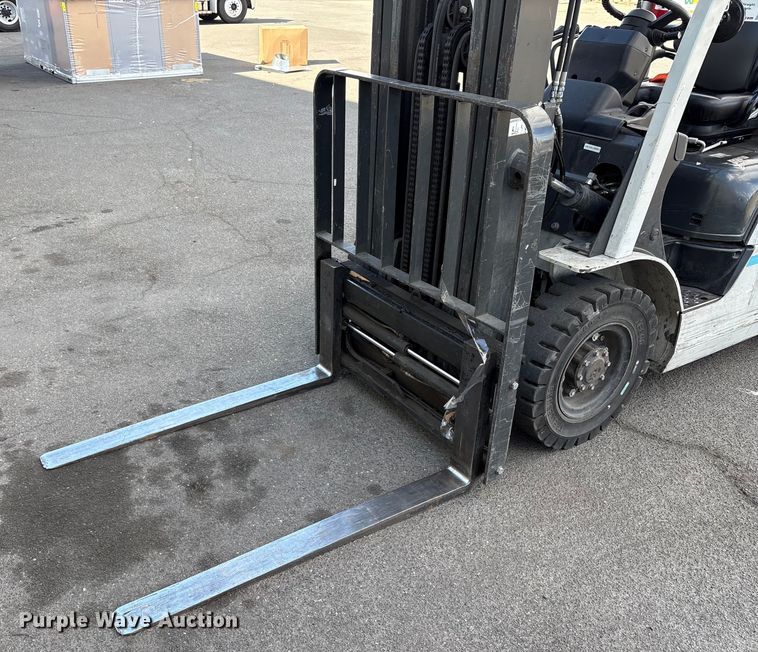 image for item EC8043 2017 UniCarriers PF50 forklift