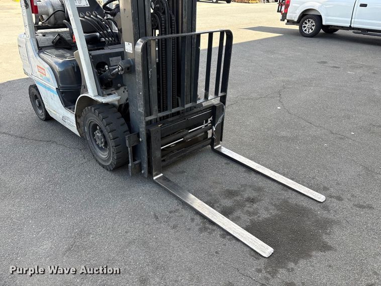 image for item EC8043 2017 UniCarriers PF50 forklift