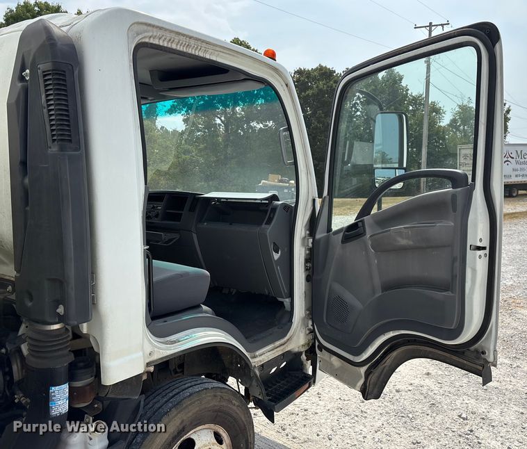 image for item ED2232 2014 Isuzu NPRHD box truck