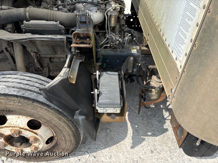 image for item ED2232 2014 Isuzu NPRHD box truck