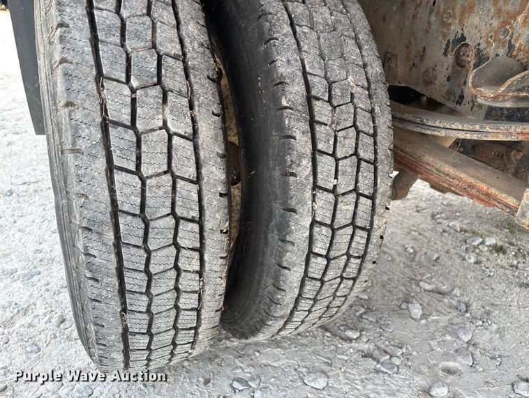 image for item ED2232 2014 Isuzu NPRHD box truck