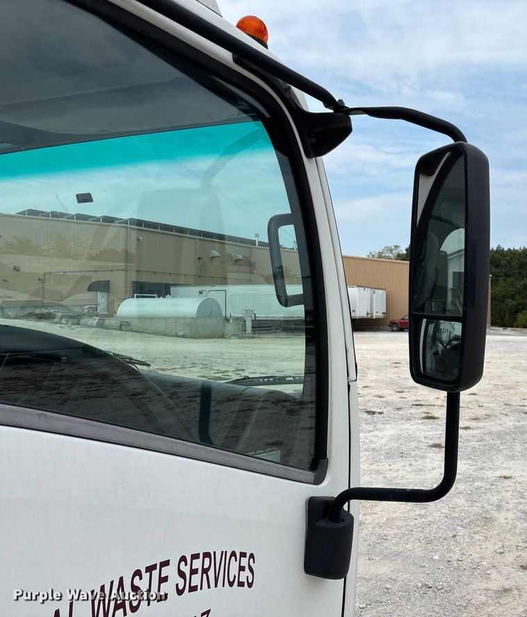 image for item ED2234 2017 Isuzu NPRHD box truck