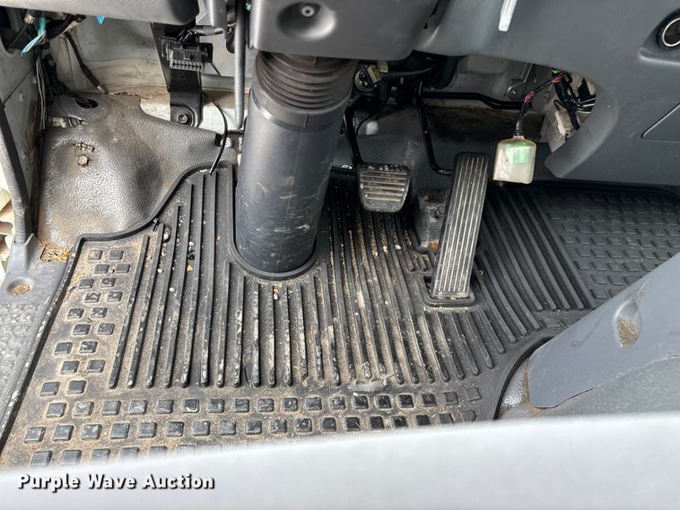 image for item ED2234 2017 Isuzu NPRHD box truck