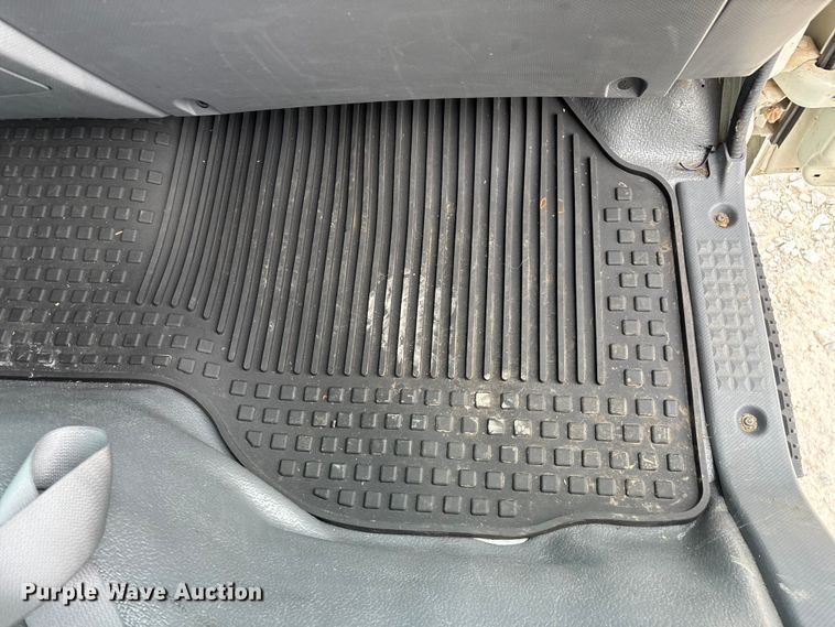 image for item ED2234 2017 Isuzu NPRHD box truck