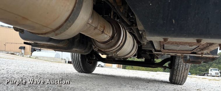 image for item ED2237 2012 Ford F750 box truck