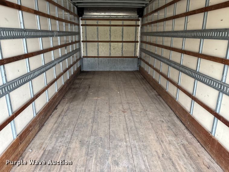 image for item ED2237 2012 Ford F750 box truck