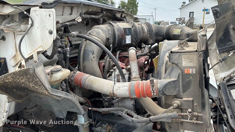 image for item ED2237 2012 Ford F750 box truck