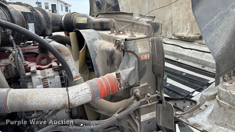 image for item ED2237 2012 Ford F750 box truck