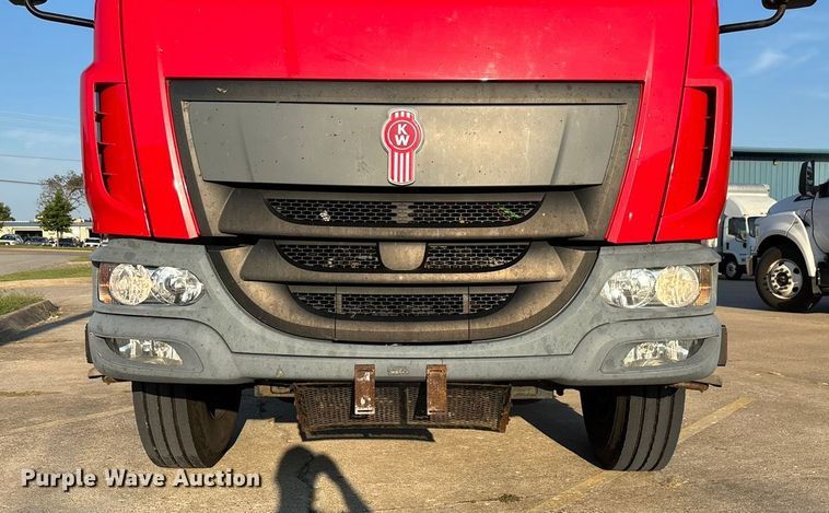 image for item ED2242 2018 Kenworth K270 box truck
