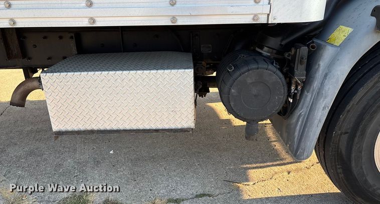 image for item ED2242 2018 Kenworth K270 box truck