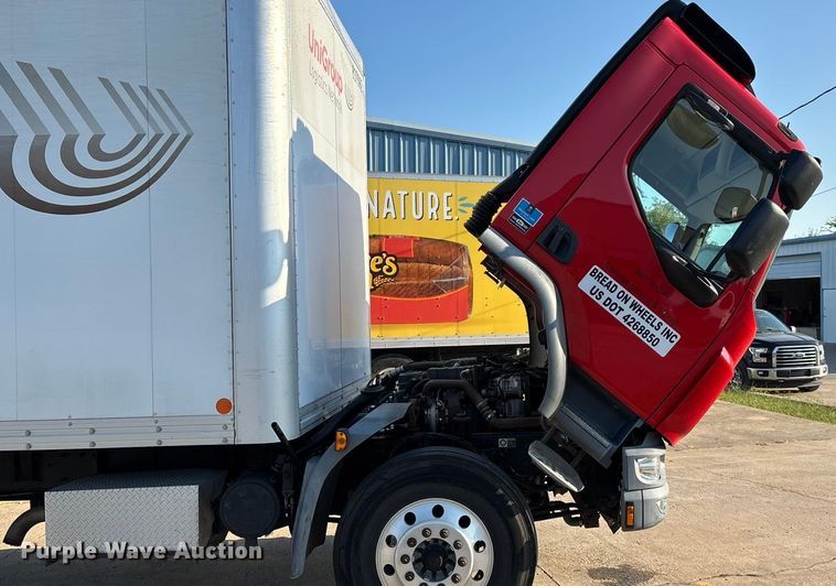 image for item ED2242 2018 Kenworth K270 box truck