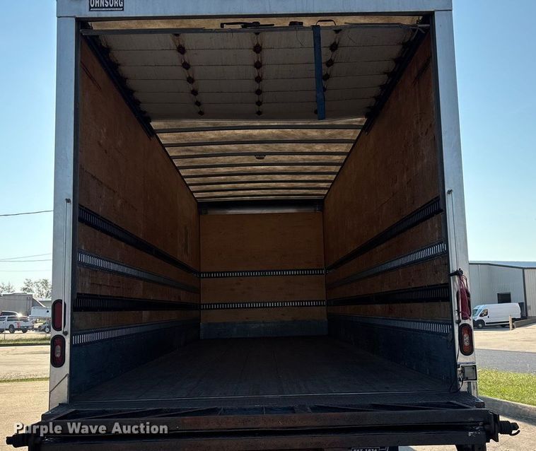 image for item ED2242 2018 Kenworth K270 box truck