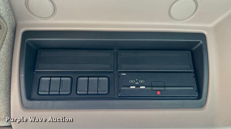 image for item ED2242 2018 Kenworth K270 box truck