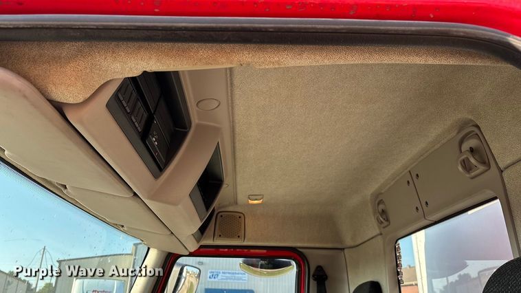 image for item ED2242 2018 Kenworth K270 box truck