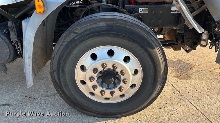 image for item ED2242 2018 Kenworth K270 box truck