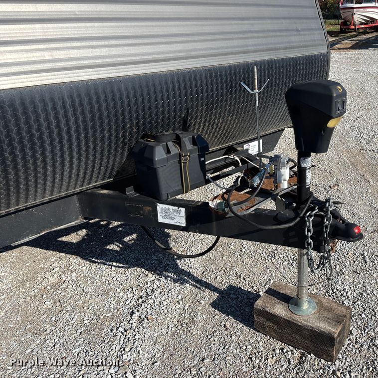 image for item ED2251 2017 Heartland Trail Runner camper