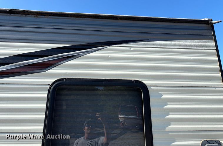 image for item ED2251 2017 Heartland Trail Runner camper