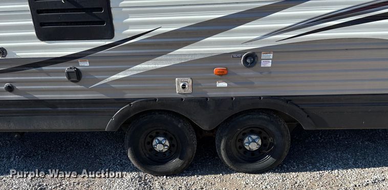 image for item ED2251 2017 Heartland Trail Runner camper