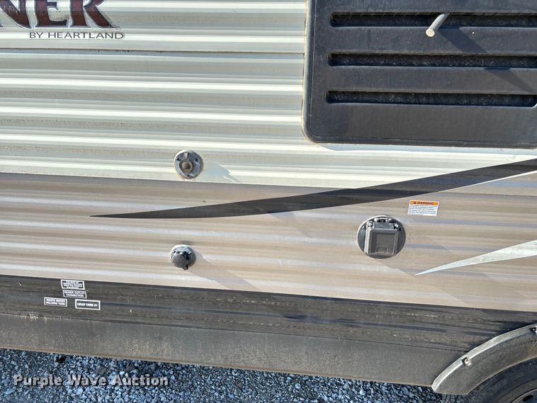 image for item ED2251 2017 Heartland Trail Runner camper