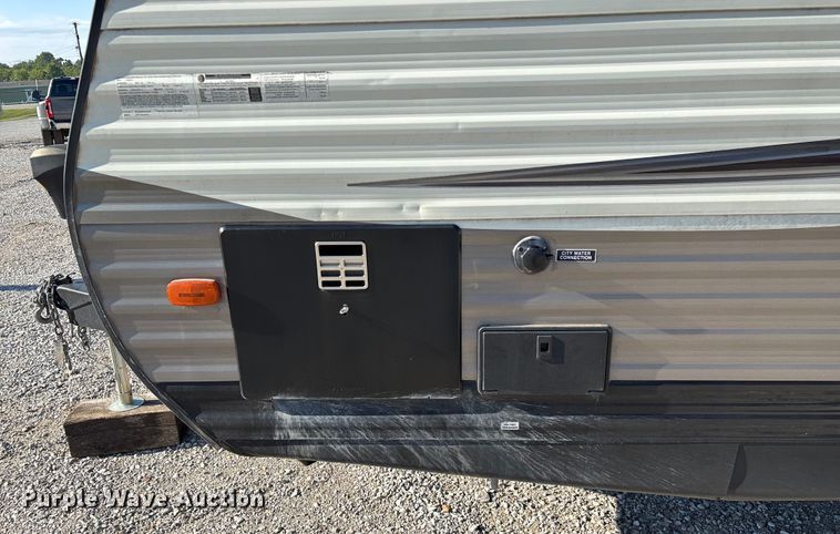 image for item ED2251 2017 Heartland Trail Runner camper